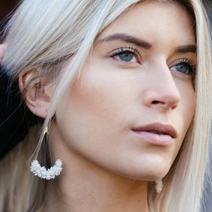 white Marcella earrings in dried and stabilized natural flowers