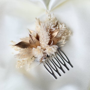 Mini Athena Comb in dried and preserved flowers for boho wedding