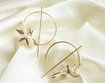 Boucles d'oreilles Athéna mode or et blanc en fleurs sèchées et stabilisées pour mariée