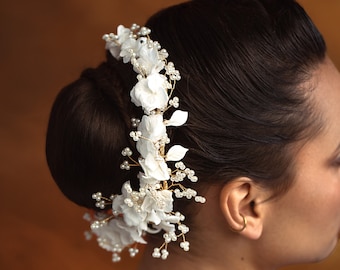 Tour de chignon mariée Rhéa fleurs séchées et stabilisées blanc et or