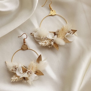 White and golden Athena earrings in natural stabilized and dried flowers wedding jewelry
