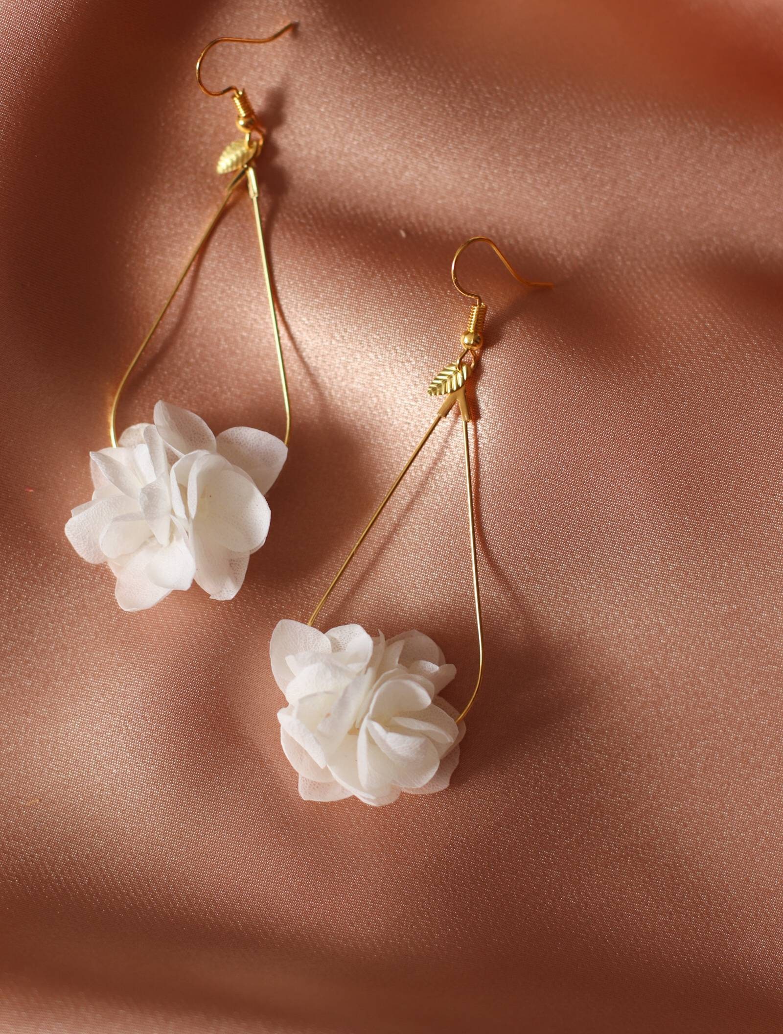 Boucles d'oreilles Yseult en fleurs d'hortensia - Etsy France