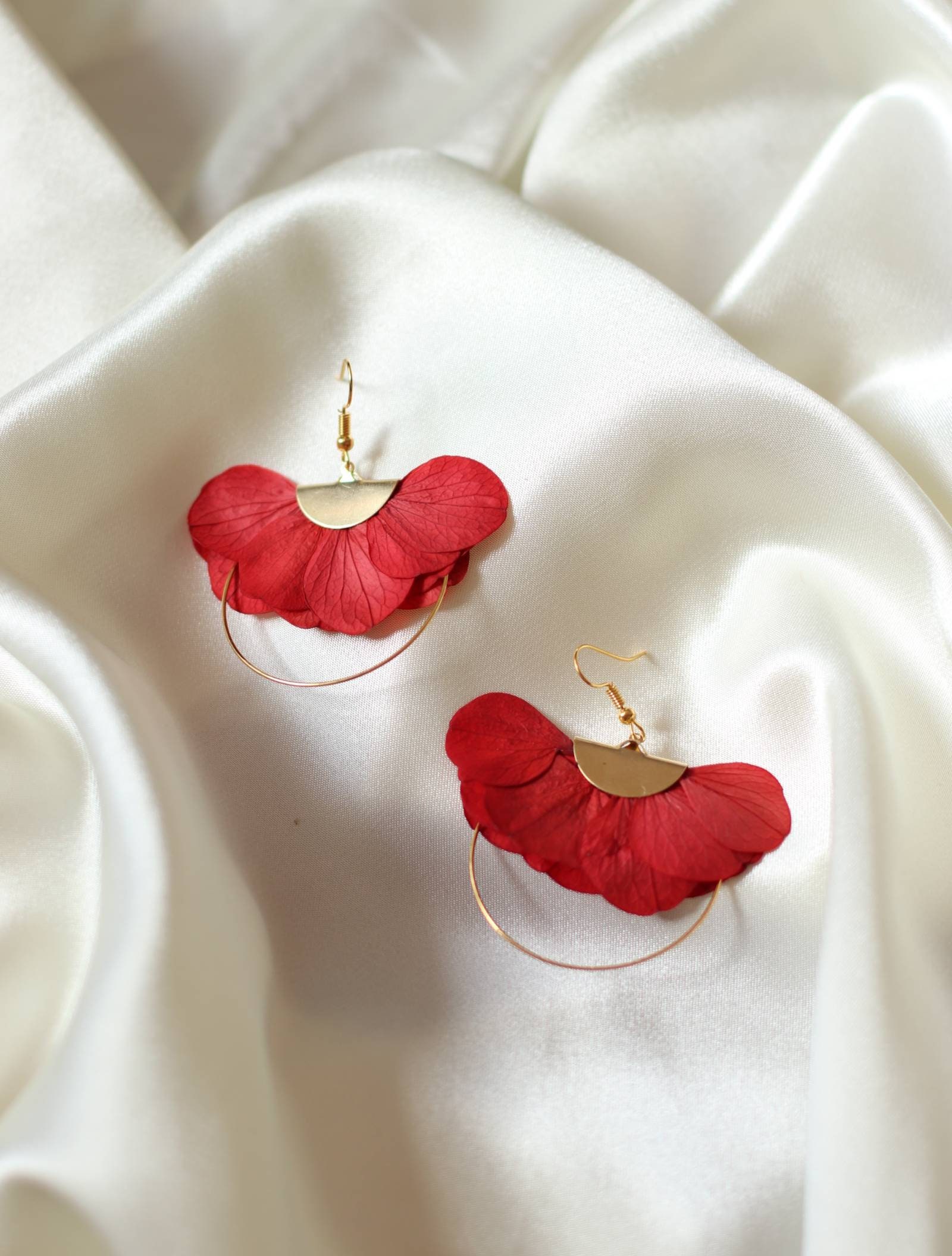 Boucles d'oreilles Assia Blanche en fleurs d'hortensia naturelles  stabilisés pour mariée -  Canada