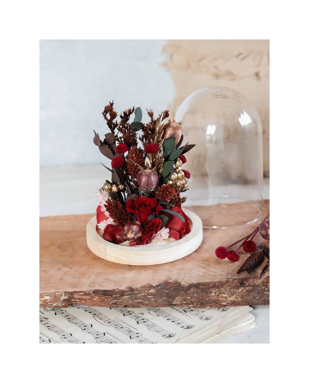 Cloche en Fleurs Stabilisées et Sechées Bordeau Or Idée