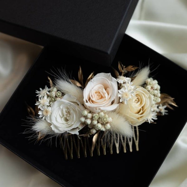 Classic comb Alina bridal hair stabilized roses and dried flowers 3 roses