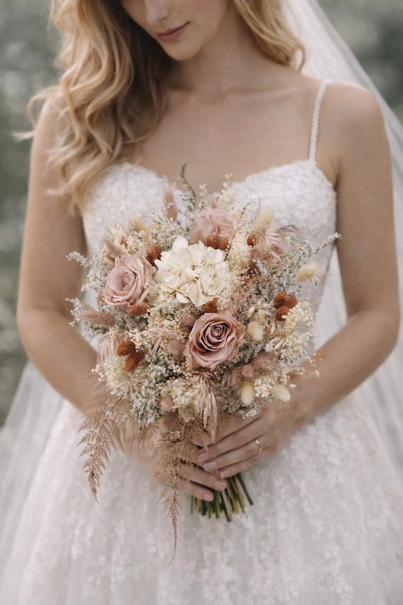 Hanae Dried Flower Bouquet - Etsy