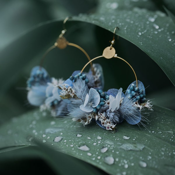 Boucles d'oreilles Jina dusty blue en fleurs naturelle stabilisées et sèchées bijoux mariage