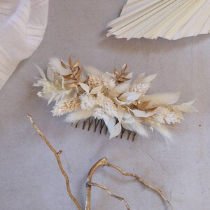 Peigne classique Athéna bohème fleurs blanche et or stabilisées chic élégant mariage image 3