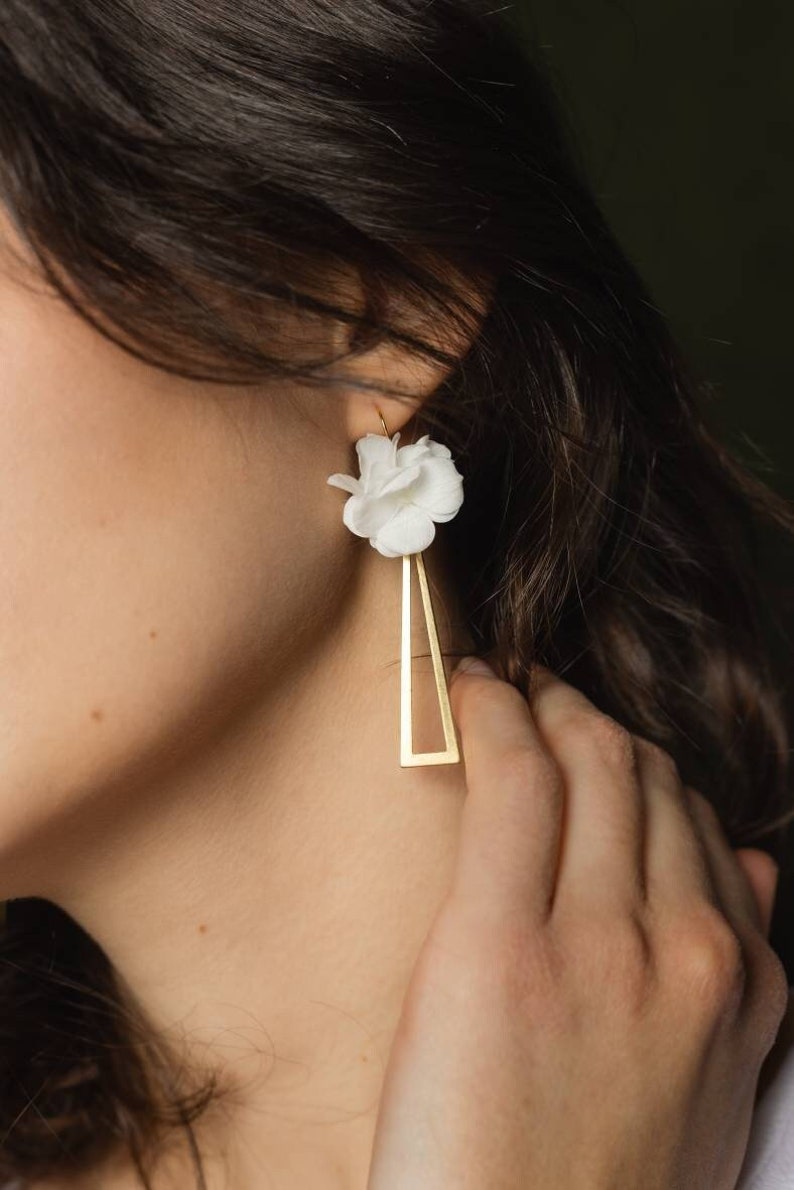 Crystal White triangle earrings in white preserved hydrangea flowers image 1