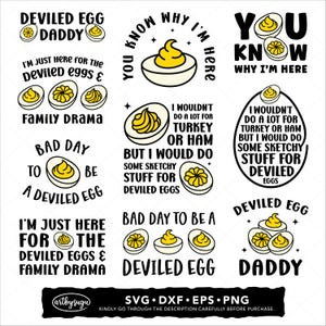 Può includere: Una collezione di file di taglio digitali SVG, DXF, EPS e PNG a tema uova alla diavola. I design includono testi come "Deviled Egg Daddy" e "You Know Why I'm Here". Le immagini presentano illustrazioni di uova alla diavola.