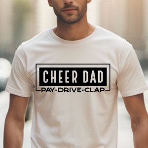 Cheer Dad SVG, PNG, DXF-Dateien, Cheer Dad Shirt Schneidemaschine, Cheerleader Cut Schneidemaschine, Cheer Life SVG, Cheer Squad Schneidedatei, Spieltag Schneidedatei, Papa Shirt Schneidedatei