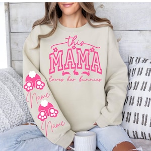 This Mama Loves Her Bunnies SVG, PNG-bestanden, Mama Easter Shirt, Mama Bunny Svg, Mom Sweatshirt Svg, Motherhood Svg, Blessed Mom Svg