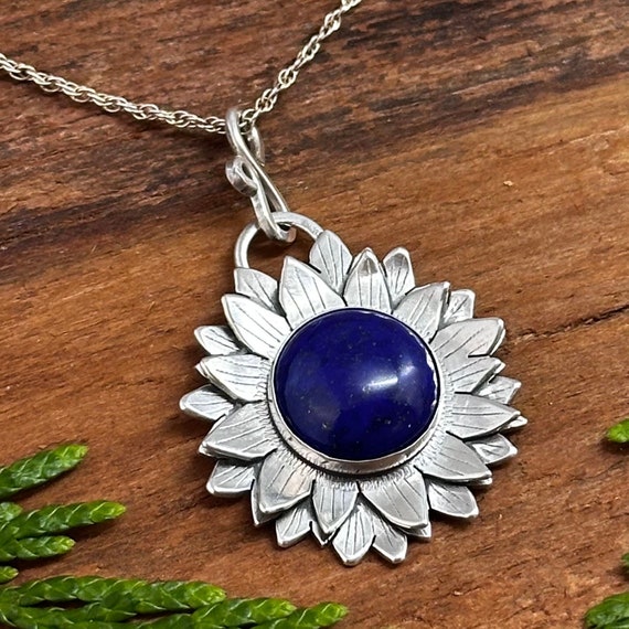 Purple Agate Sunflower!! Vintage Sterling Silver Detailed Bracelet Purple Agate Sunflower!! Vintage Sterling Silver Detailed Bracelet