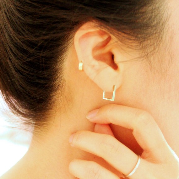 Gold square hoop earrings outlet