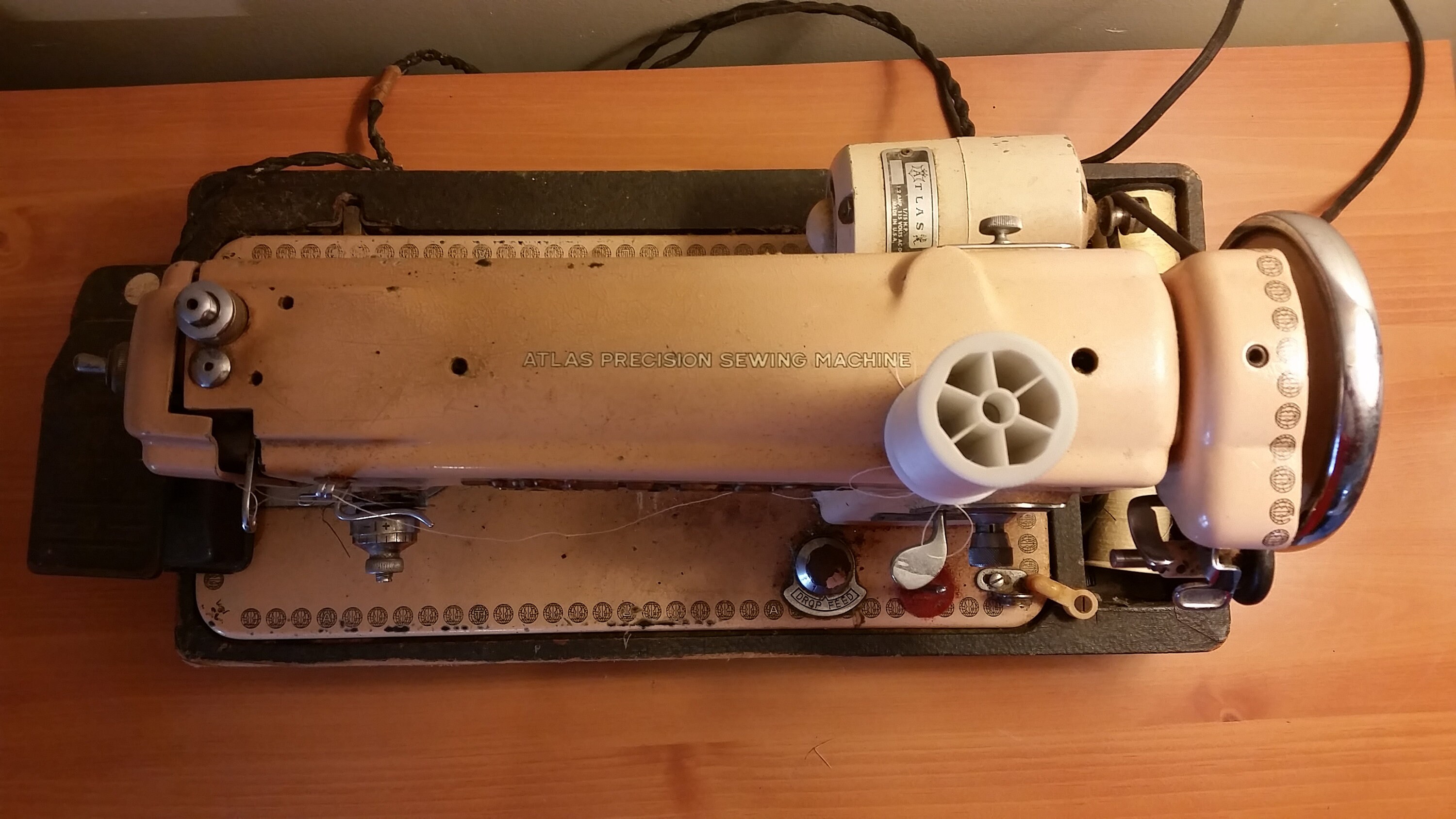 Vintage Atlas Deluxe Sewing Machine Model B5 Etsy