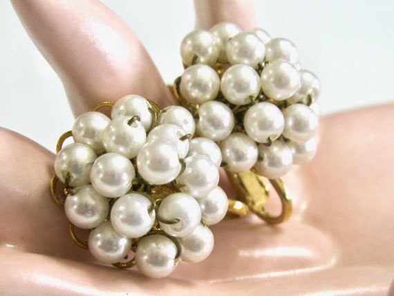 Hobe Classic Pearl Cluster Earrings - Shimmery Do… - image 1