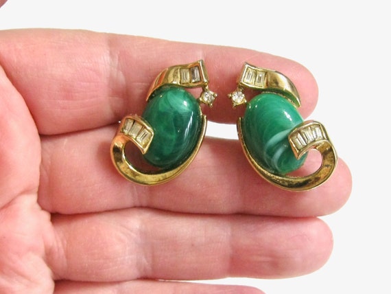 Vintage Trifari Caravan Line Ganges Green Clip Ba… - image 4