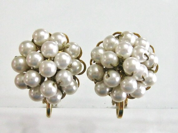 Hobe Classic Pearl Cluster Earrings - Shimmery Do… - image 4