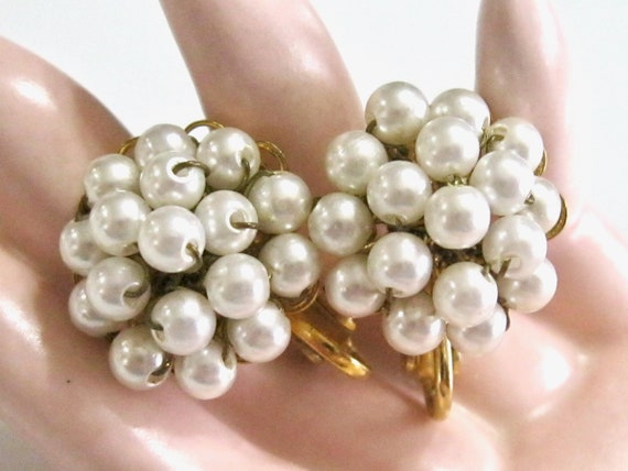 Hobe Classic Pearl Cluster Earrings - Shimmery Do… - image 2