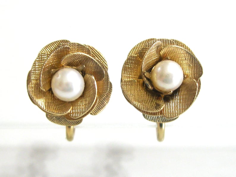 120 14k Gold Layered and Full of Details Vintage 1950/'s Big Flower Blossom Floral Gold Filled Screw on Earrings White Pearl Centers
