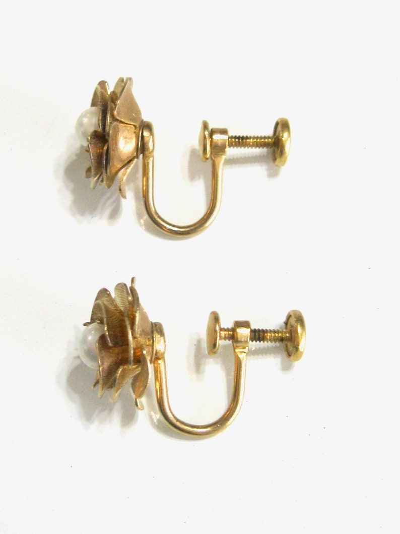 120 14k Gold Layered and Full of Details Vintage 1950/'s Big Flower Blossom Floral Gold Filled Screw on Earrings White Pearl Centers