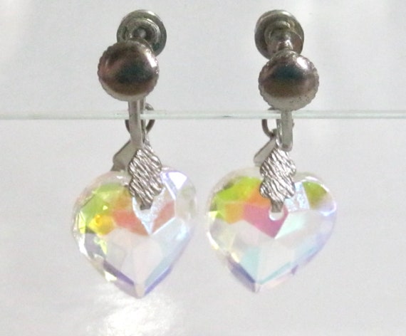 Vintage 1940's 1950's Screw Back Earrings - Heart… - image 10