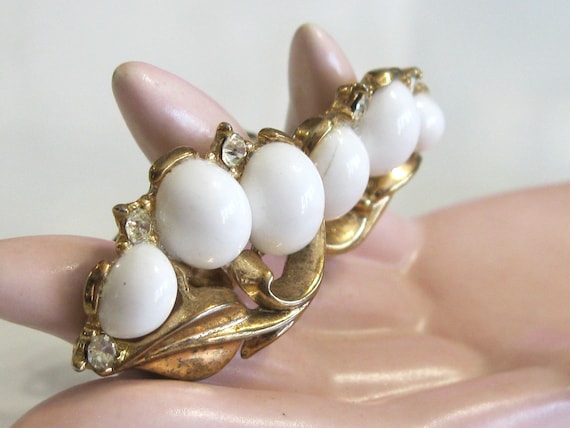 Perfect for Easter - Vintage Trifari Clip on Back… - image 7