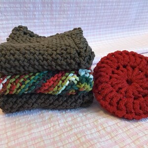 FREE Shipping - Cotton Dish Cloth set with scrubby