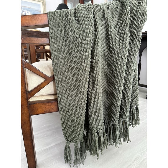 Dkny throw store