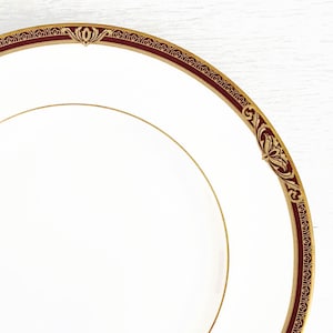 Royal Doulton Dinner Plates Tennyson Pattern 10 5/8&quot; Set of 4 Maroon 24K, Royal Doulton Formal Tableware