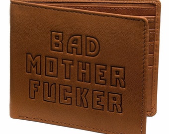 Cartera de piel auténtica BAD MOTHER FUCKER, - Producto con licencia Bad Wallets®. Color tostado, también disponible en marrón y negro. Para hombre.