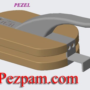 Puede incluir: Una manija de puerta marr&oacute;n y plateada con el texto "PEZEL" y "Pezpam.com" en ella.