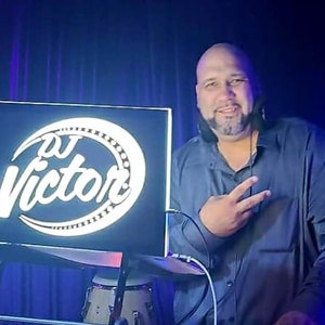 DJ Casper aka DJ Victor with his Fiyalite LED Laptop Panel...reppin the Bronx,NY!!