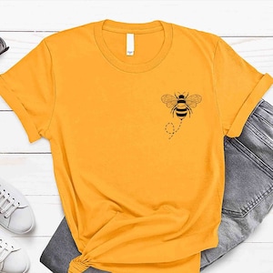 Bee T-shirt, Beekeeper Shirt, Pocket Bee Shirt, Insect Shirts, Earth Day Shirts, Beekeeper Gift, Bee Lover Shirt,Save the Bees Shirt,Bee Tee