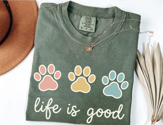 Comfort Colors Paw Print Shirt, Retro Life is Good T-shirt, Vintage Dog Mom Gift, Pastel Cat Lover Tee, Aesthetic Animal Lover Shirt