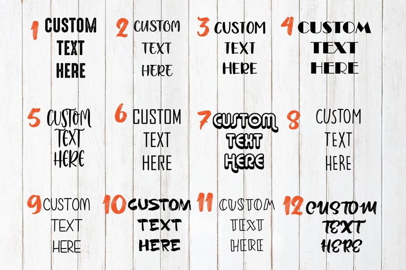 Op de afbeelding: Twaalf genummerde vierkanten op een witte houten achtergrond. Elk vierkant heeft een nummer in oranje en de tekst "CUSTOM TEXT HERE" in zwart. De tekst is in verschillende lettertypen en stijlen.