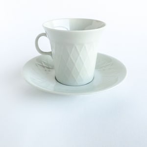 Arabia Finland &quot;Diamond&quot; coffee cup and saucer | Vintage Finnish Design Raija Uosikkinen