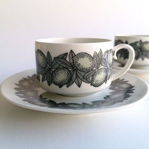 Arabia Finland &quot;CITRUS&quot; coffee cup and saucer set, design Richard Lindh | Vintage Finnish Arabia Iittala Ceramics
