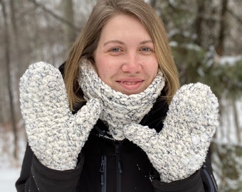 Feel Good Mittens - Crochet Pattern