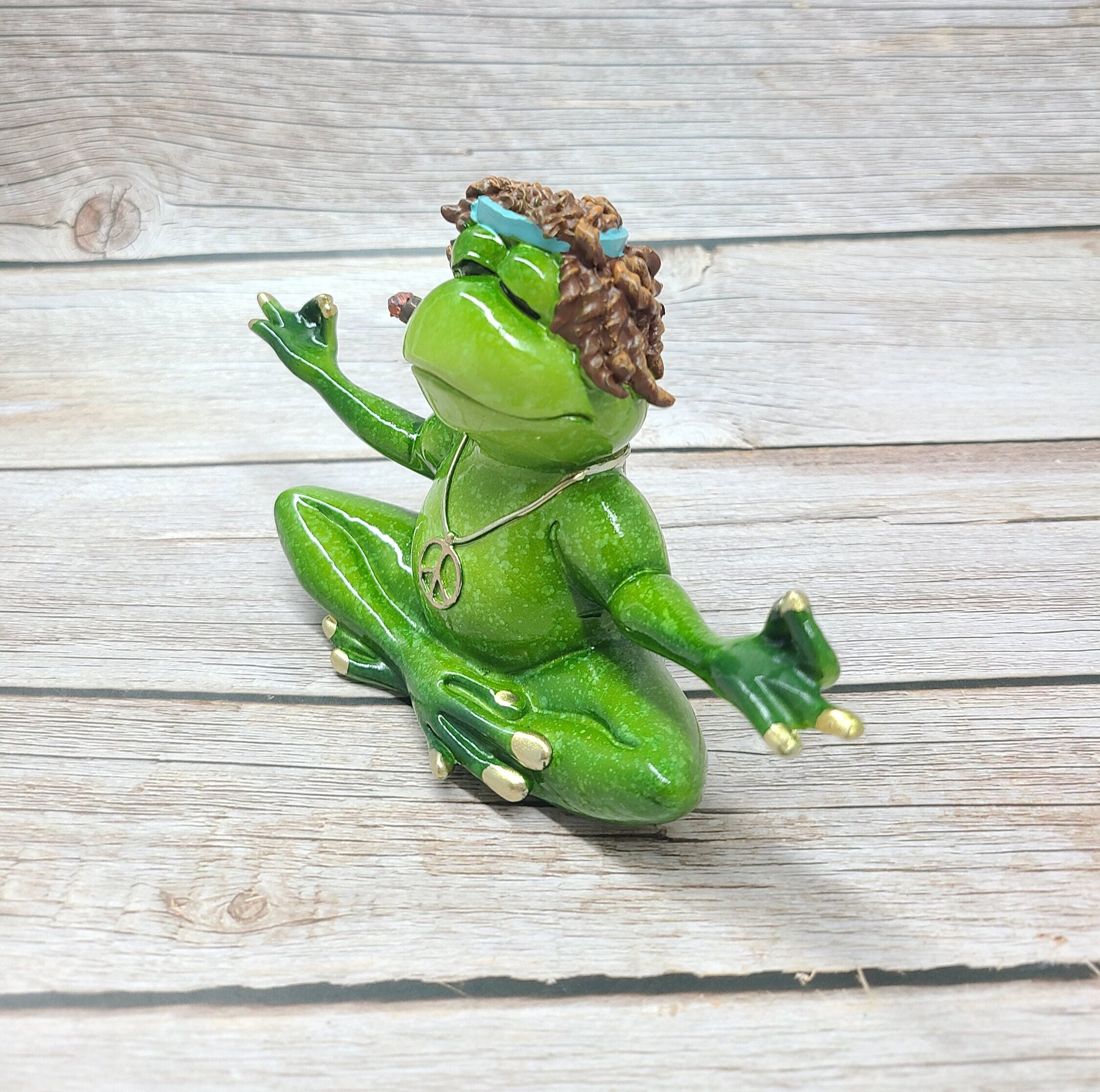 Funny Frog Figurine, Funny Office Decor, Frog Figure, Frog Statue, Hippie  Frog 