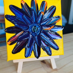 Purple Daisy Painting Mini Canvas with easel, Impasto purple Daisy, Van Gogh inspired Daisies, Mini Canvas Original painting by Nisha Ghela