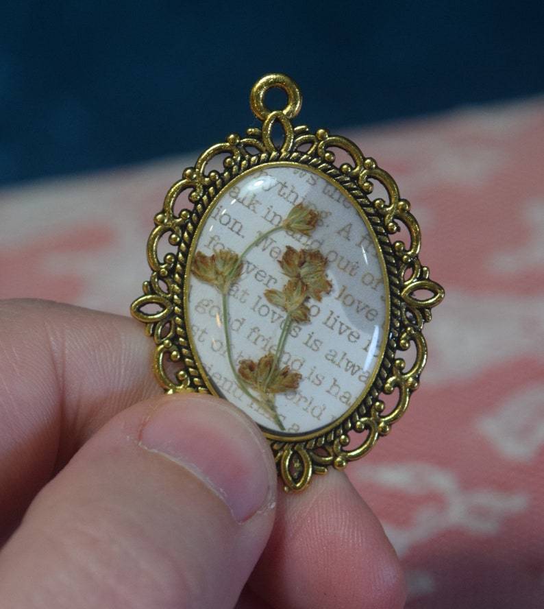 Real Pressed Flowers Vintage Cottagecore Style Large Pendant Handmade Jewelry for Mother/'s Day Gift