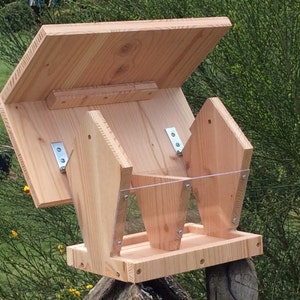 Futterhaus für Vögel / Vogelhaus / Futterstation aus Holz feste Aufstellung