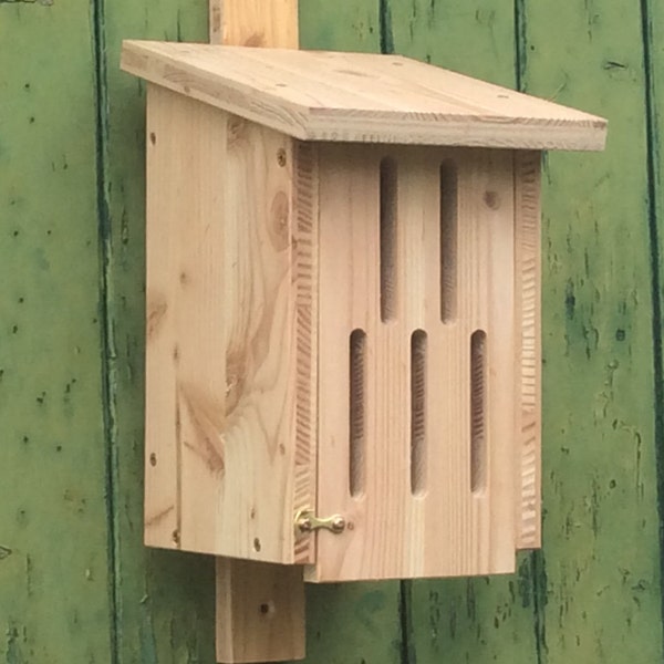 Schmetterlings-Kasten aus Holz / Insektenhotel / Schmetterlingshaus / Insektenschutz