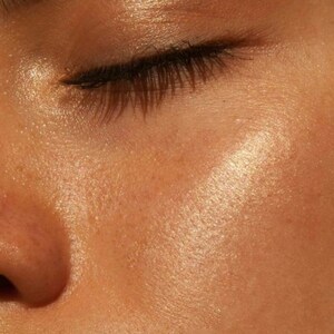 Hyaluronic Acid Liposome, face, moisturizer, plump, skin, hydrate, soften, wrinkles.