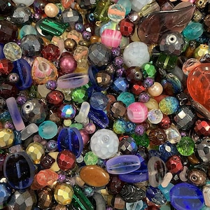 Beads Half Pound Mix Czech Glass Beads, 4-18mm, Assorted Colors and Shapes, Bulk Lot ModeBeads
