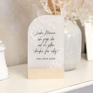 Personalisierte Muttertagskarte aus satiniertem Acryl mit Spruch | Muttertagsgeschenk | Muttertag | Grußkarte | Geschenk | Mit Holzfuß |