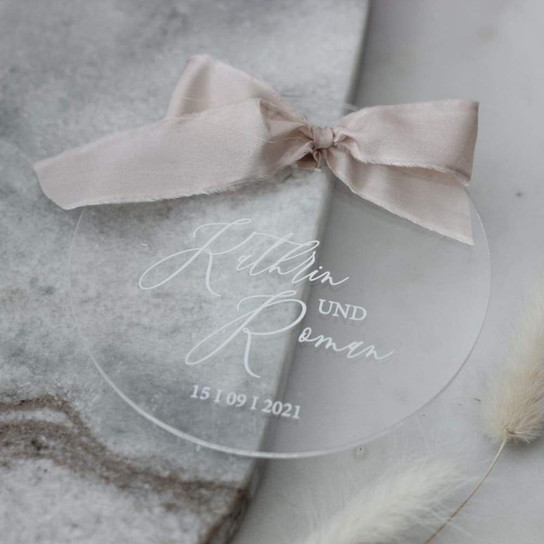 Ringkissen aus Acryl mit Seidenband Transparent personalisiert zur Hochzeit für Eheringe Bild 5