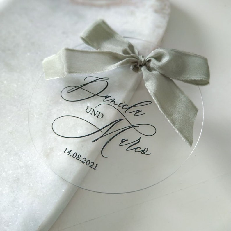 Ringkissen aus Acryl mit Seidenband Transparent personalisiert zur Hochzeit für Eheringe Bild 2