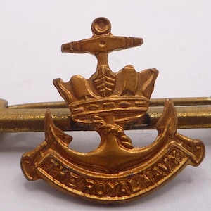 Royal navy sweetheart badge / brooch / pin